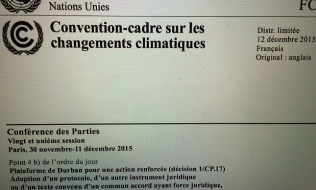 COP21 : L&rsquo;accord sur le climat est adopté par 195 pays