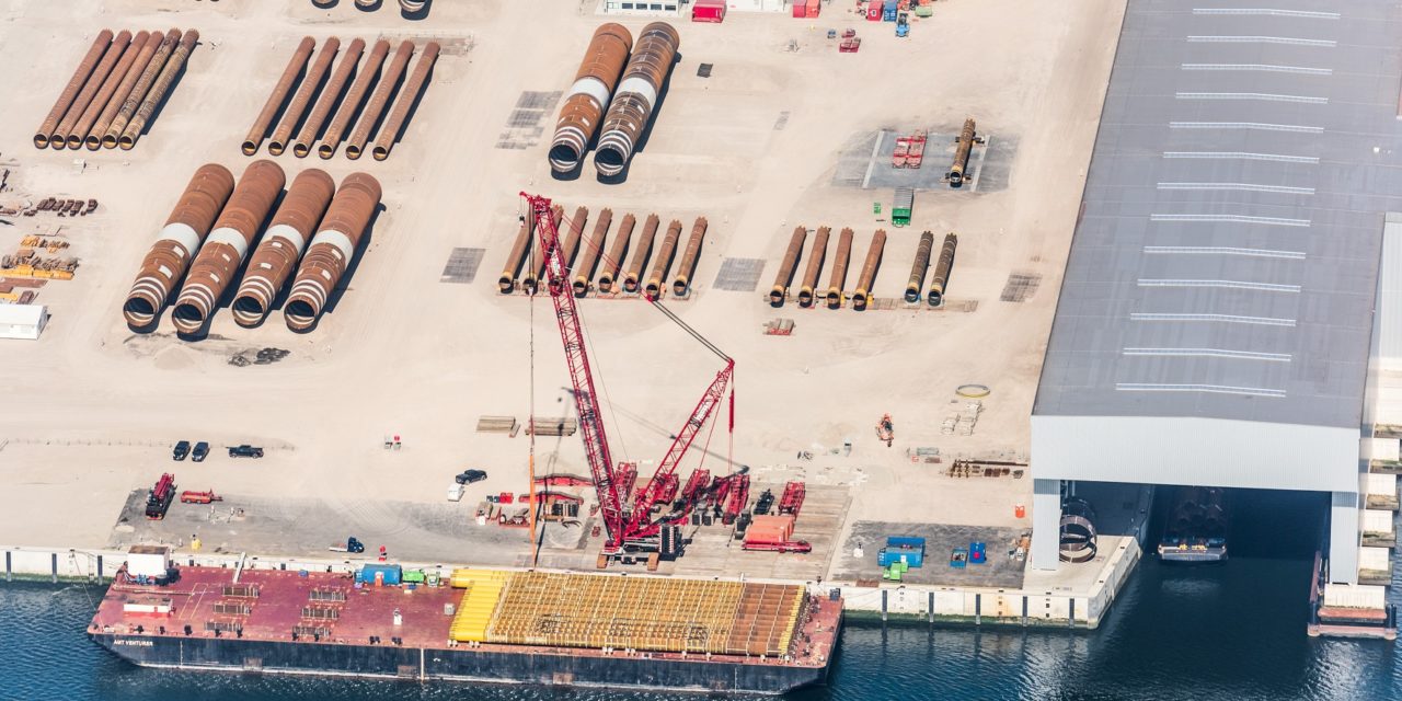 Port de Rotterdam : SIF y produit dorénavant 4 monopieds complets par semaine