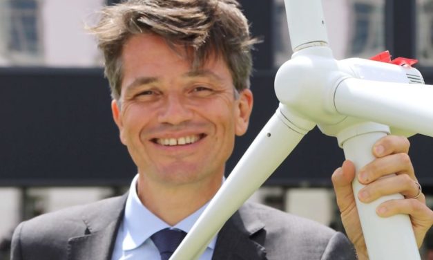 Emmanuel Rollin d’Ailes Marines – 1 : Le nom du fournisseur des fondations qui seront produites sur le Port de Brest bientôt connu