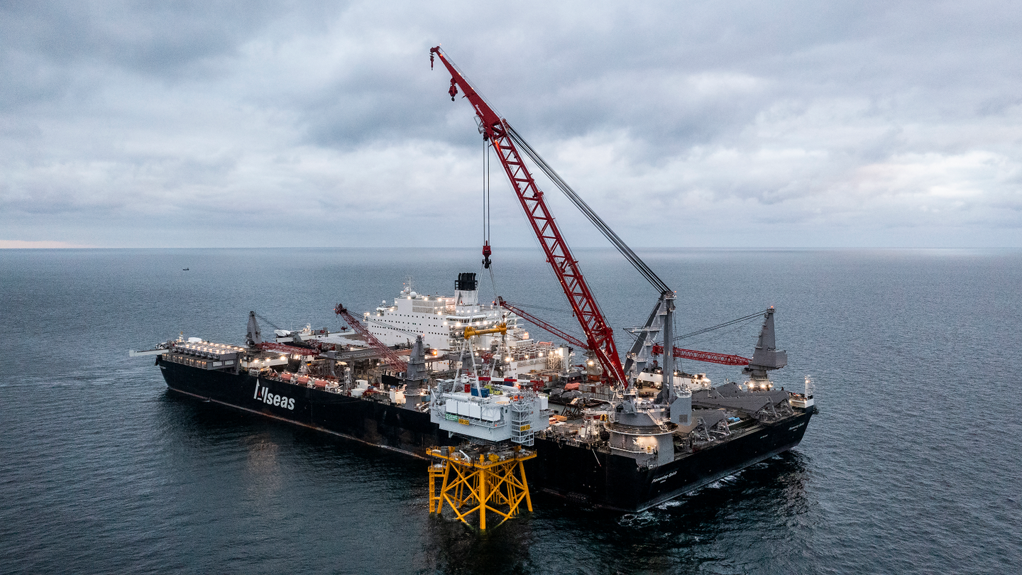 2021-0818 Topsides installation_01_007dd190820211629433294790