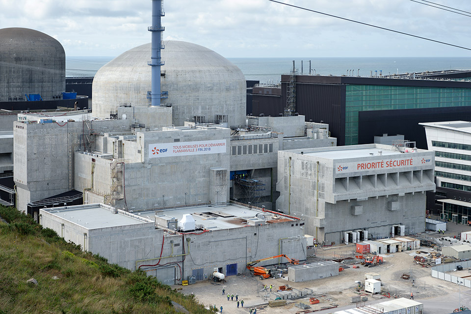 EPR Flamanville 3 : 11h48, le réacteur a produit ses premiers électrons sur le réseau électrique national français