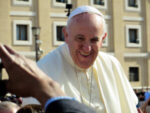 Auteur de l&rsquo;encyclique LAUDATO SI’, le Pape François est mort ce lundi de Pâques