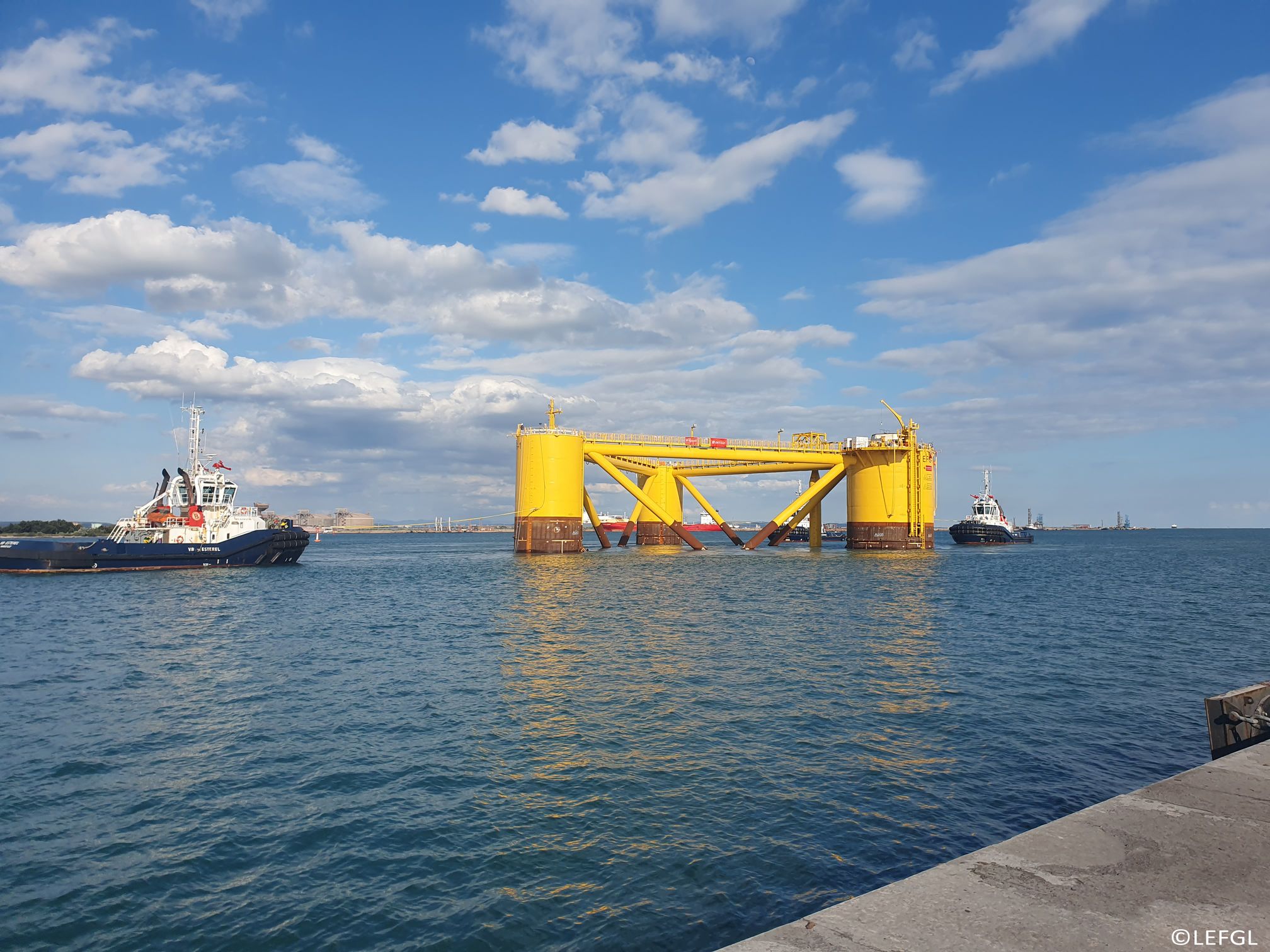 BOLUDA est chargé des remorquages des trois flotteurs d’EFGL à Fos-sur-Mer : ITW de Charles Boutry