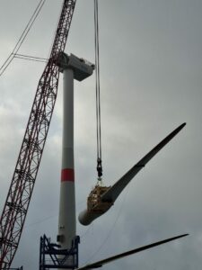 EFGL : la première pale de la nacelle Vestas de 10 MW est en cours d&rsquo;assemblage