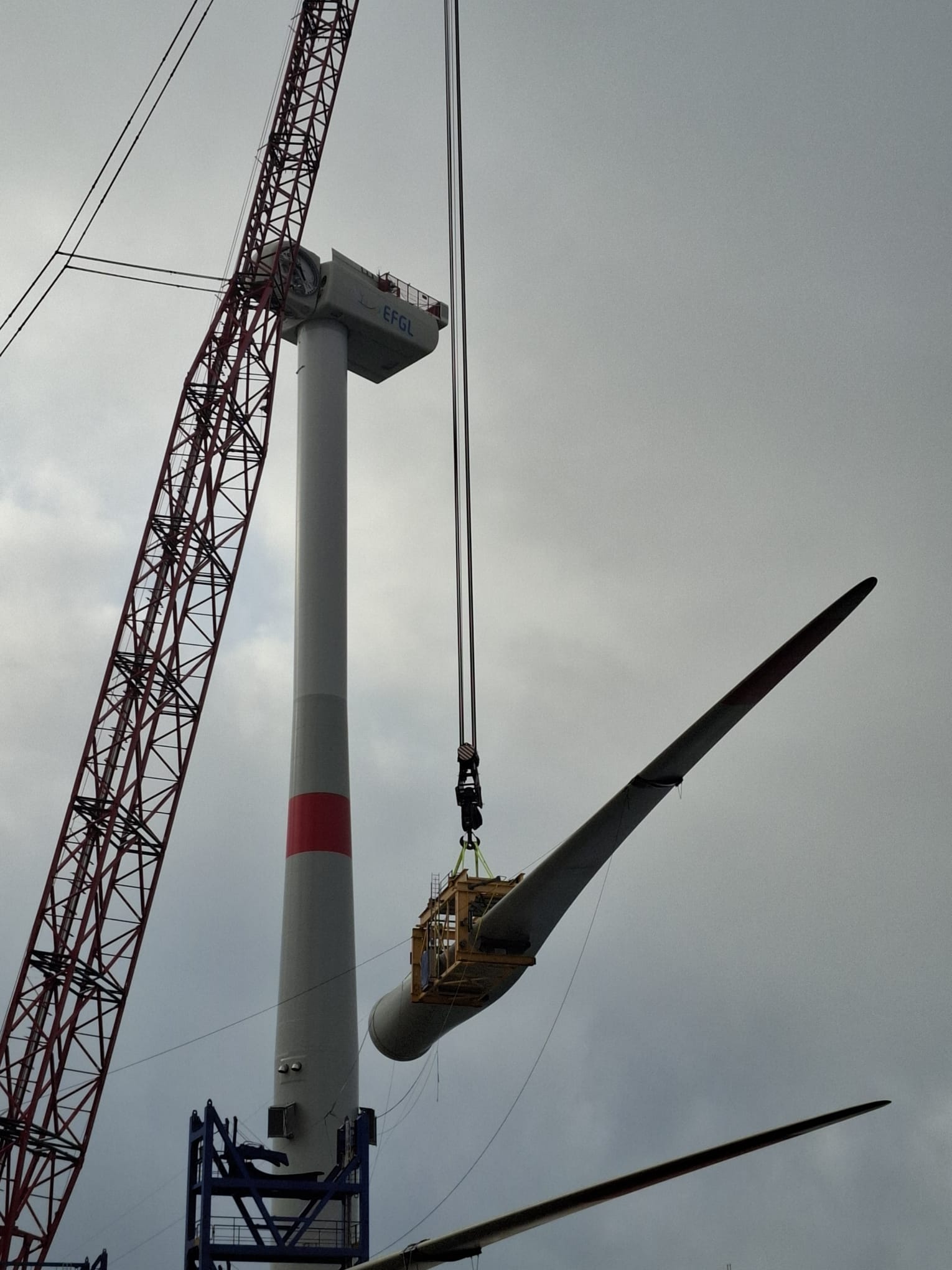 EFGL : la première pale de la nacelle Vestas de 10 MW est en cours d&rsquo;assemblage